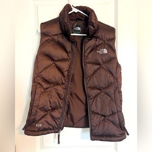 Women’s brown 550 North Face vest size medium. Used but in great condition.